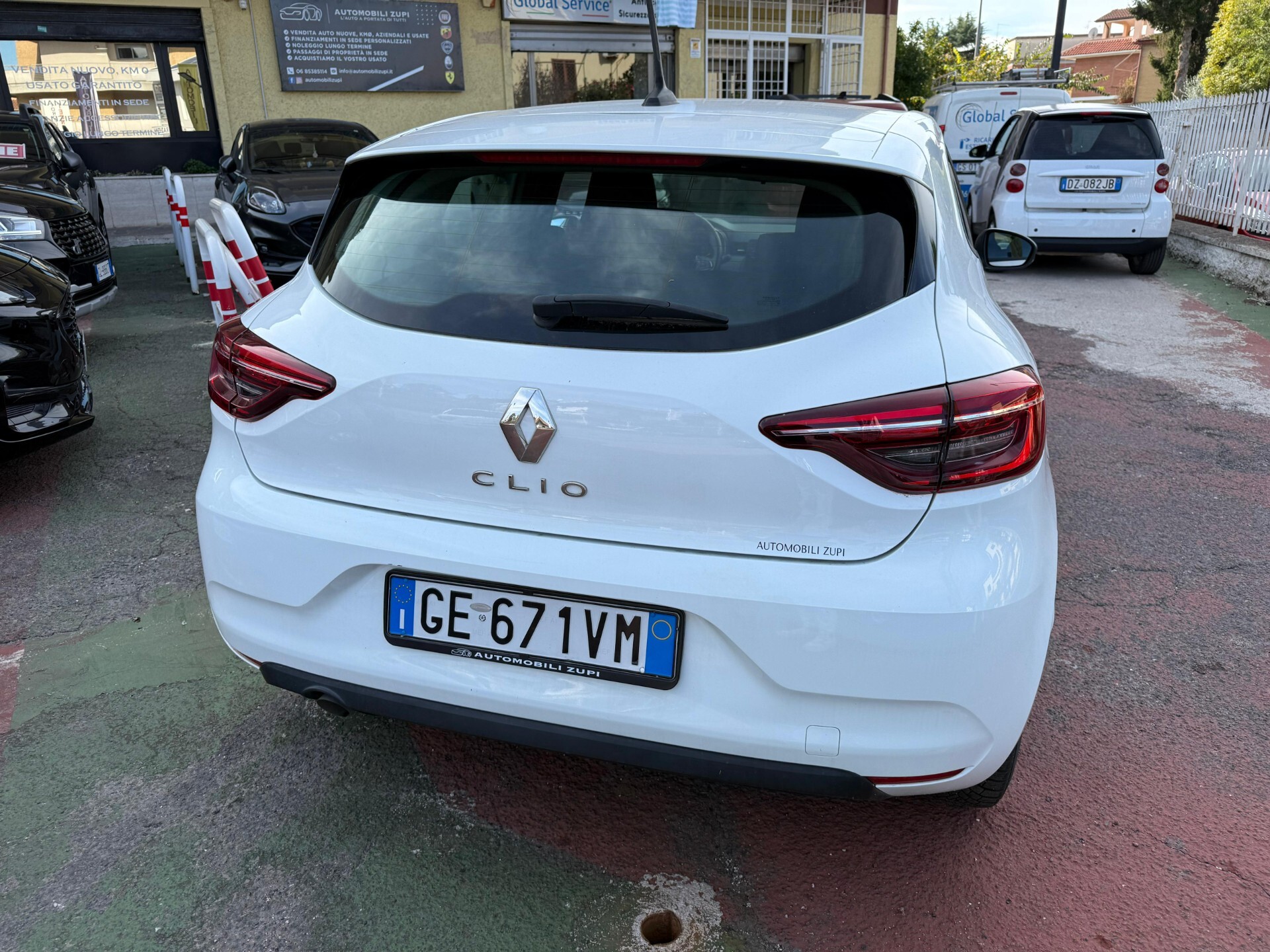 Immagine 5 - Renault Clio 65cv *ADATTA PER NEOPATENTATI*