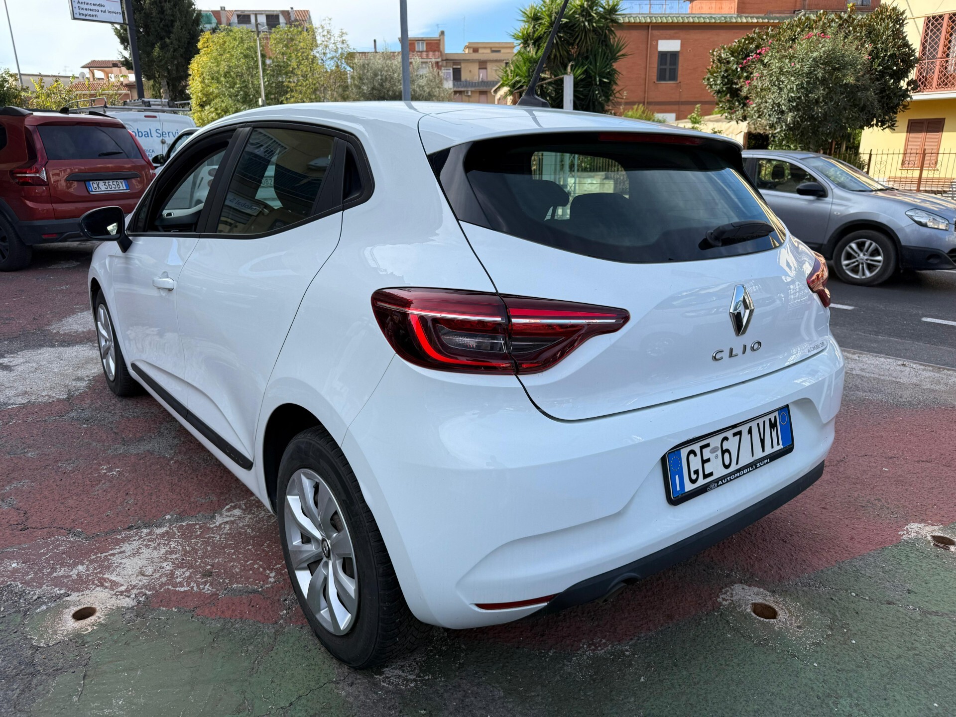 Immagine 6 - Renault Clio 65cv *ADATTA PER NEOPATENTATI*