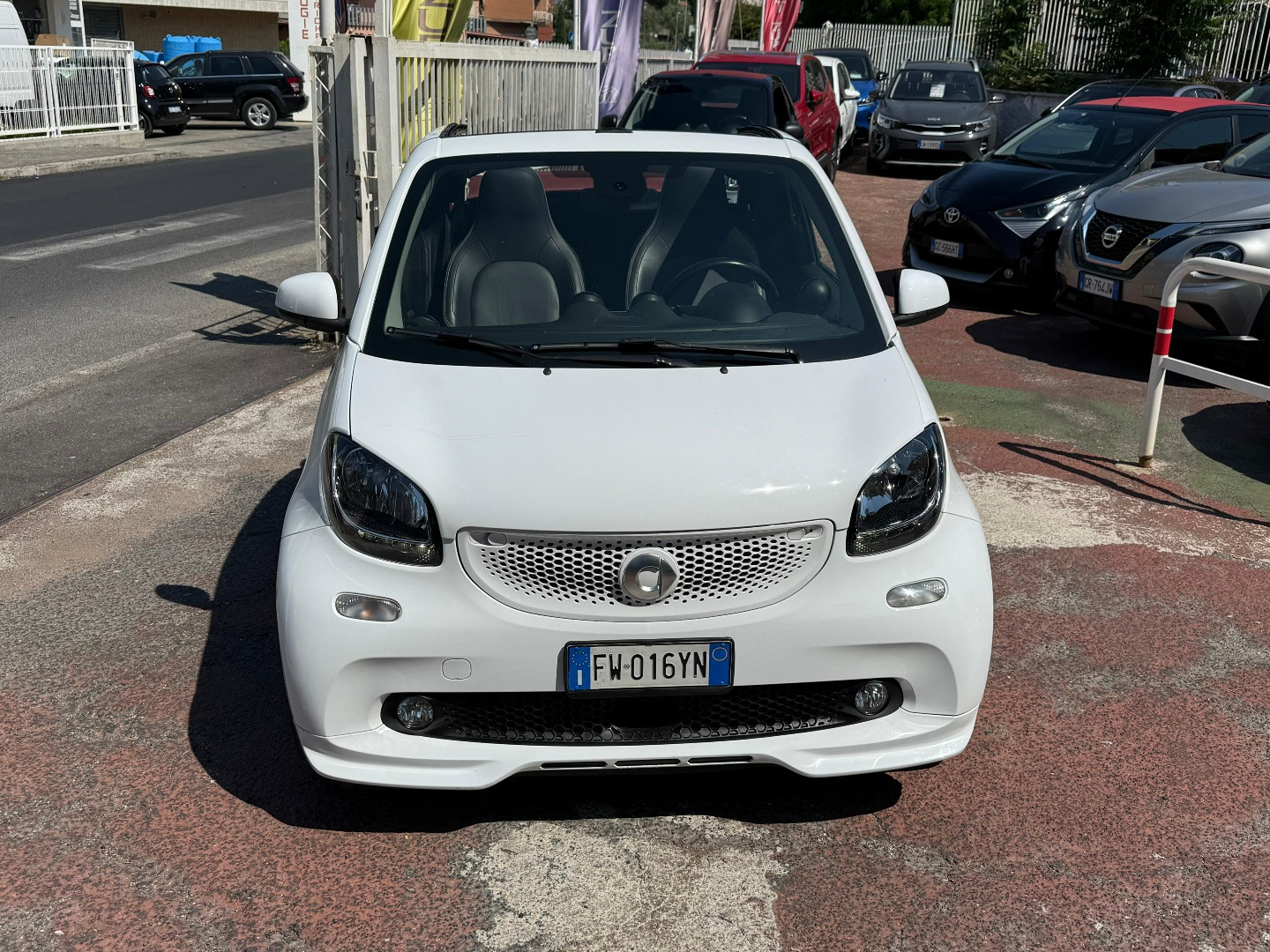 Immagine 4 - Smart ForTwo CABRIO 71cv *ALLESTIMENTO BRABUS*