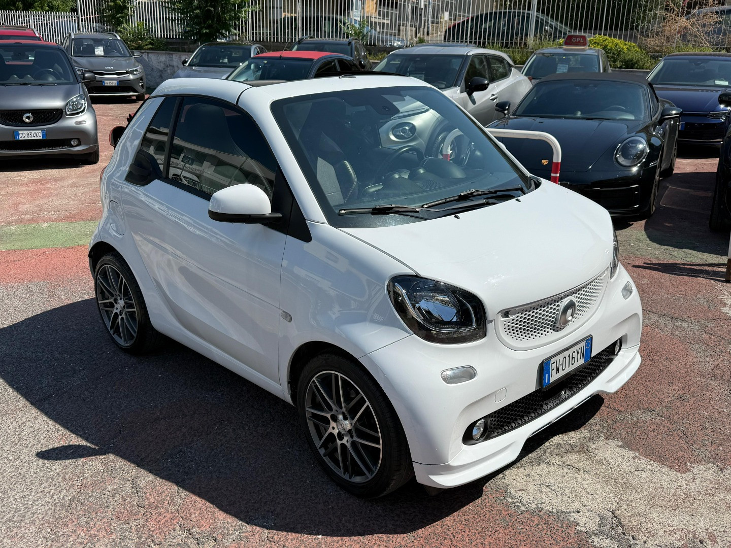 Immagine 6 - Smart ForTwo CABRIO 71cv *ALLESTIMENTO BRABUS*