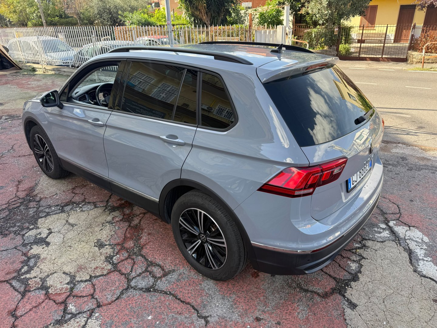 Immagine 16 - Volkswagen Tiguan 2.0 TDI 150CV SCR DSG R-LINE
