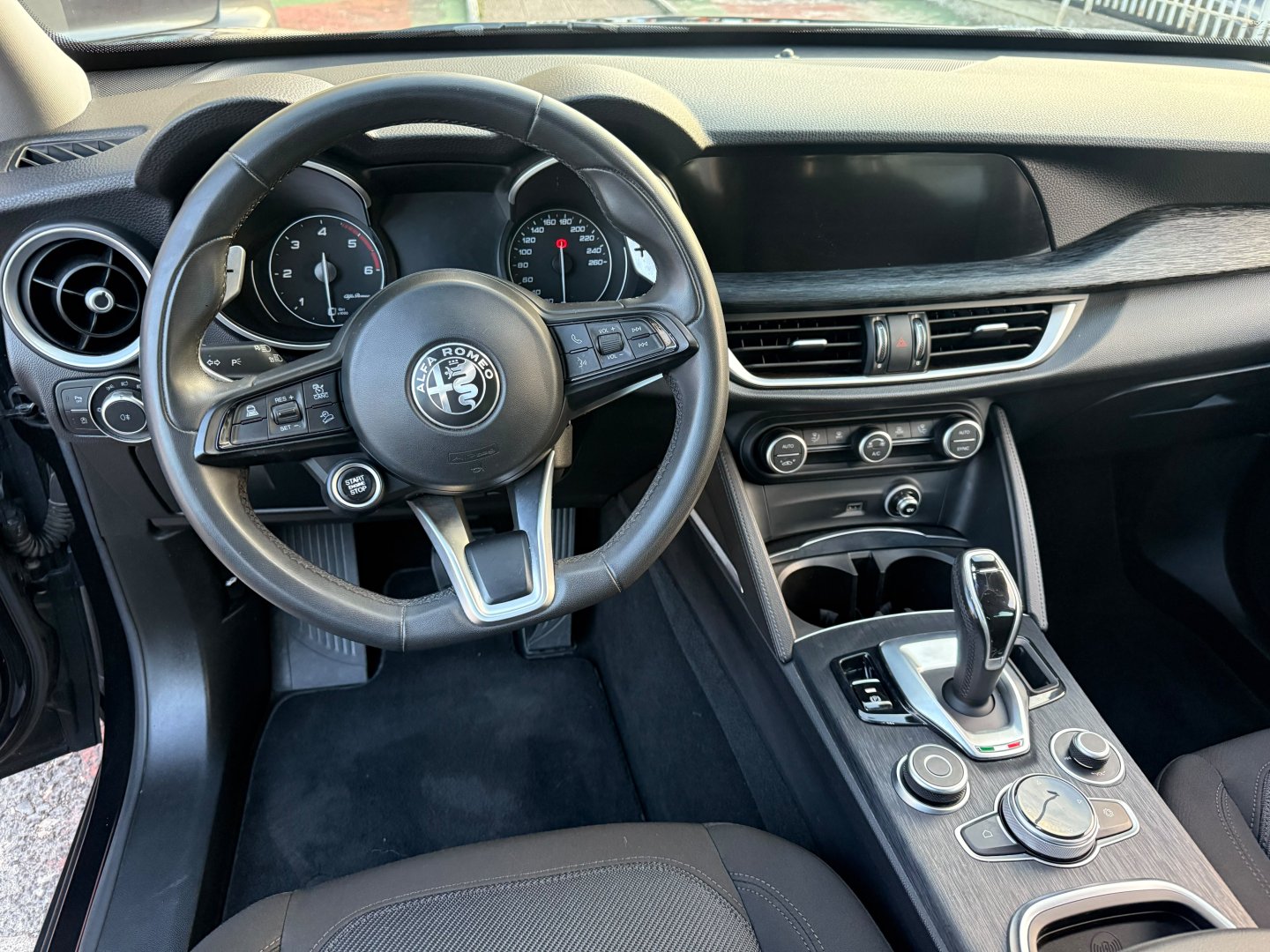 Immagine 10 - Alfa Romeo Stelvio 2.2 t Business Q4 190cv