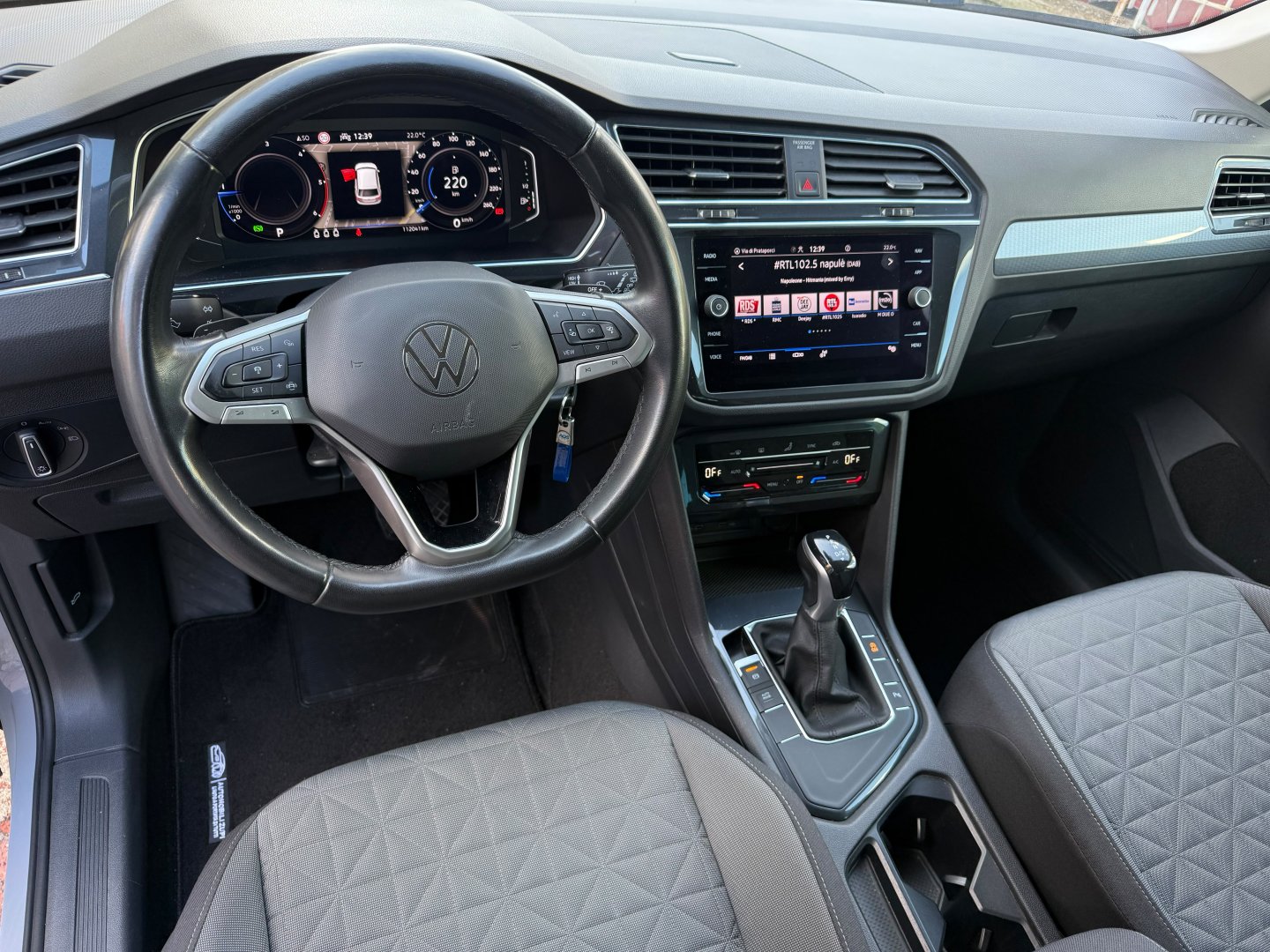 Immagine 12 - Volkswagen Tiguan 2.0 TDI 150CV SCR DSG R-LINE